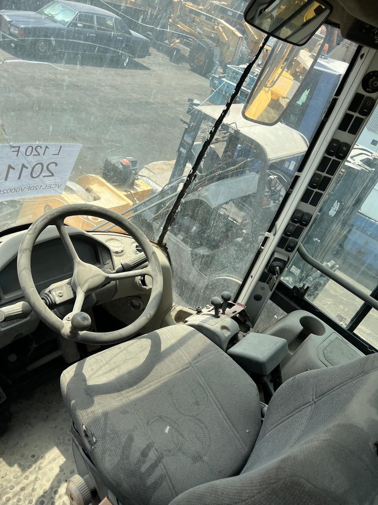 Volvo L120F 2011