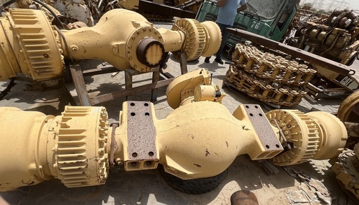 [00003A0100] Komatsu WA600-3 Axle (like new, not used)